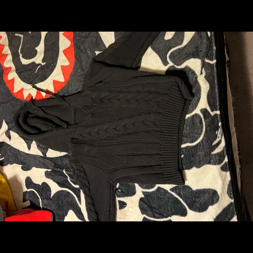 Black knitted sweater